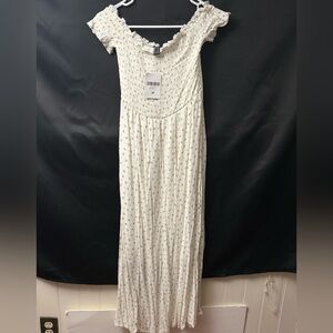 Forever 21 White Cream Floral Off-Shoulder Maxi Dress